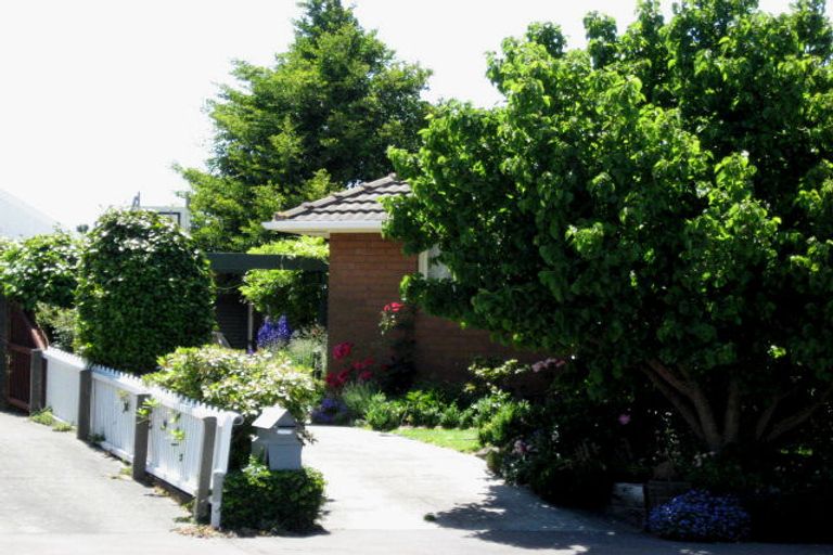 Photo of property in 8 Larkhill Place, Russley, Christchurch, 8042