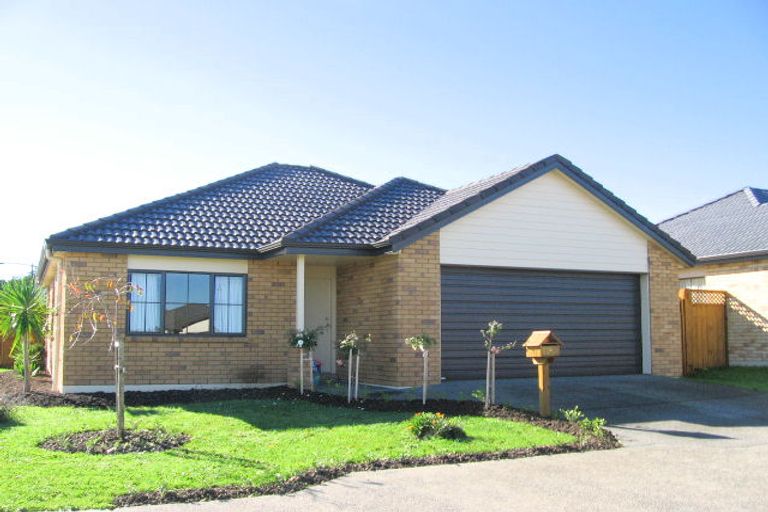 Photo of property in 4 Peachstone Lane, Henderson, Auckland, 0612