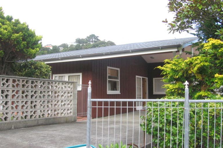 Photo of property in 1 Cherry Grove, Strathmore Park, Wellington, 6022