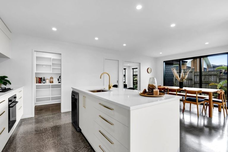 Photo of property in 9b James Drive, Bell Block, New Plymouth, 4312