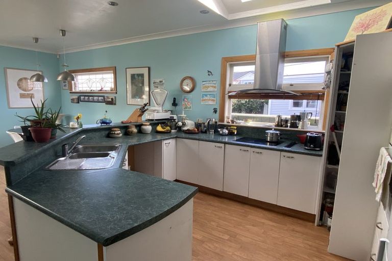 Photo of property in 98 William Street, Petone, Lower Hutt, 5012