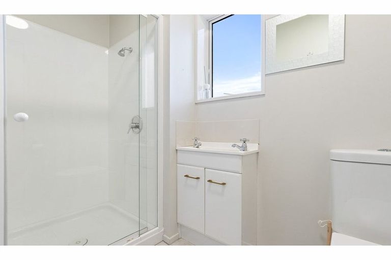 Photo of property in 17 Acorn Close, Waltham, Christchurch, 8023