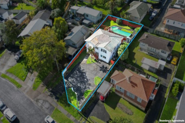 Photo of property in 25 Blacklock Avenue, Henderson, Auckland, 0612