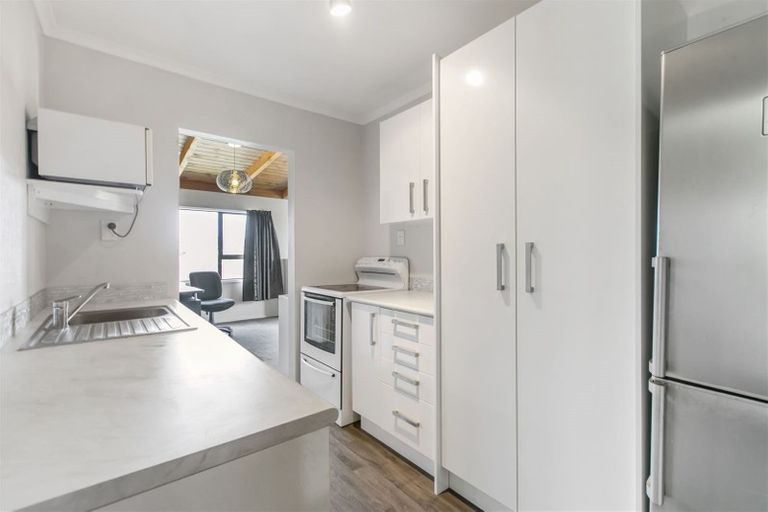 Photo of property in 158 Luckens Road, West Harbour, Auckland, 0618