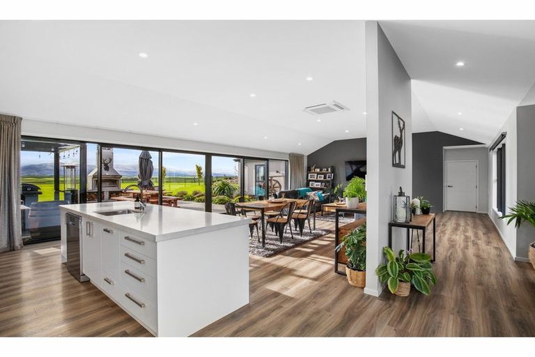 Photo of property in 2864 Lauder-omakau Road, Lauder, Omakau, 9377