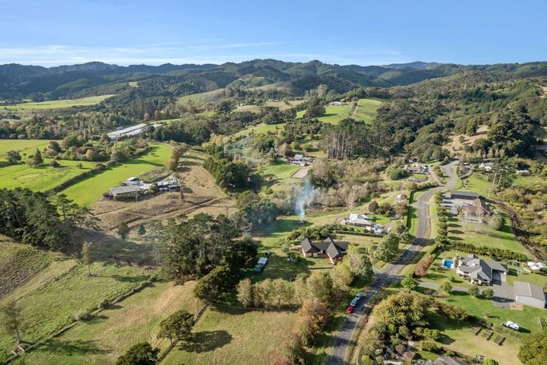 Photo of property in 275c Paparimu Road, Hunua, Papakura, 2583