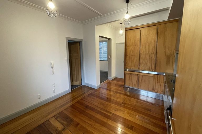 Photo of property in 98 Riddiford Street, Newtown, Wellington, 6021