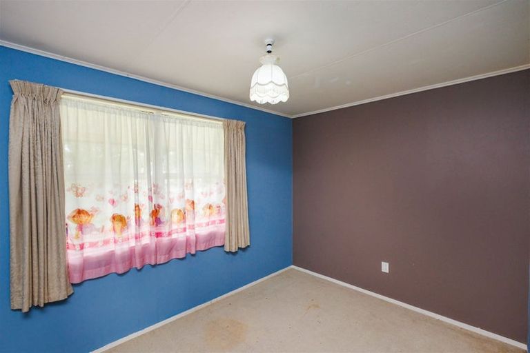 Photo of property in 12 Motuoapa Place, Kelvin Grove, Palmerston North, 4414