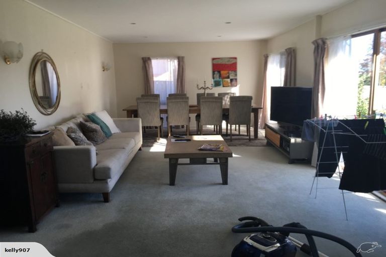 Photo of property in 16 Oliver Twist Avenue, Mellons Bay, Auckland, 2014
