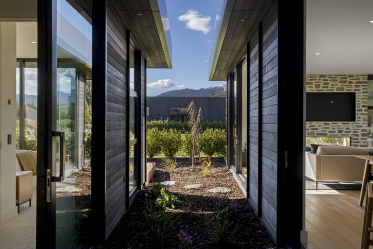 Photo of property in Kawarau Heights, 14 Kawarau Heights Boulevard, Lake Hayes, Queenstown, 9304