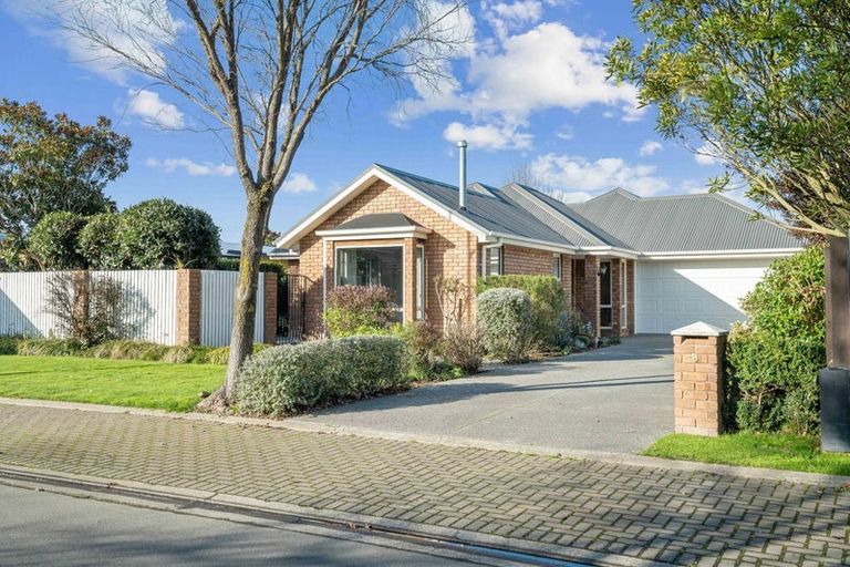 Photo of property in 8 Elmslie Grove, Halswell, Christchurch, 8025
