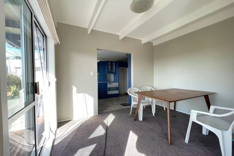 Photo of property in 1/2 Danbury Drive, Torbay, Auckland, 0630