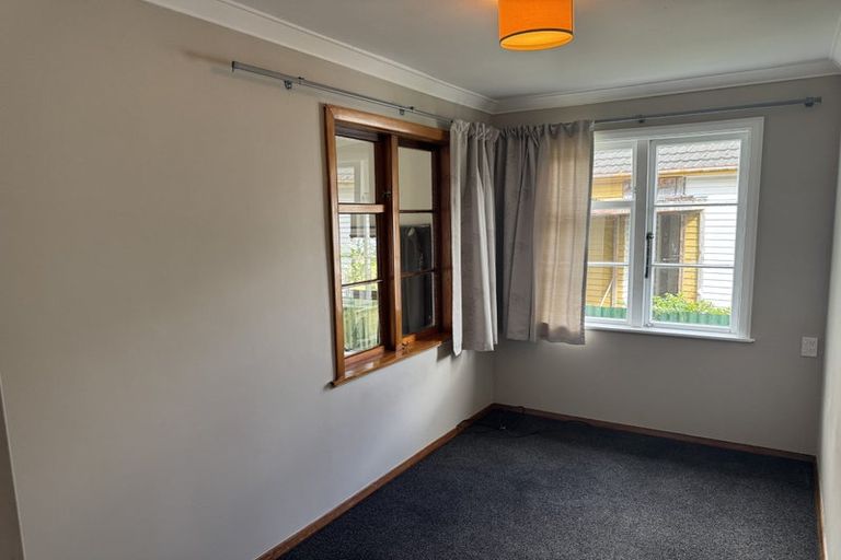 Photo of property in 88 Wellington Road, Wainuiomata, Lower Hutt, 5014