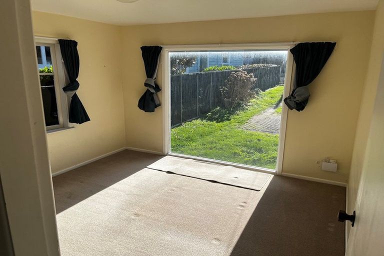 Photo of property in 17 Trent Street, Island Bay, Wellington, 6023