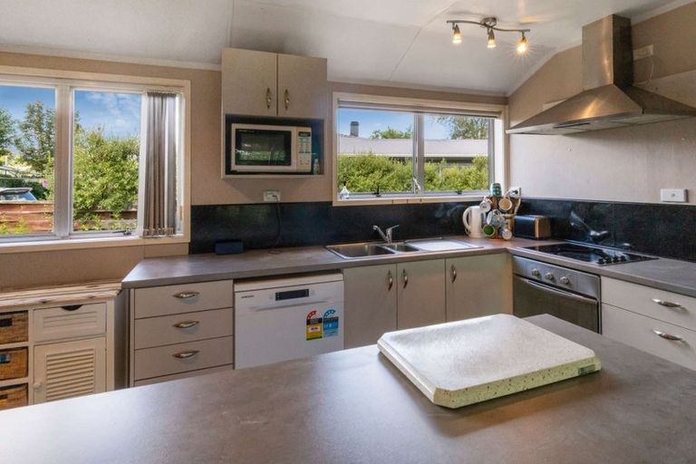 Photo of property in 1 Cedar Place, Owhata, Rotorua, 3010