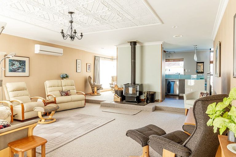 Photo of property in 4 Hunter Street, Westport, 7825