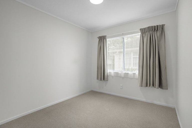 Photo of property in 2/1159 High Street, Taita, Lower Hutt, 5011
