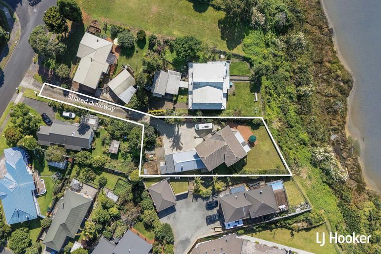 Photo of property in 16 Pohutukawa Drive, Athenree, Katikati, 3177