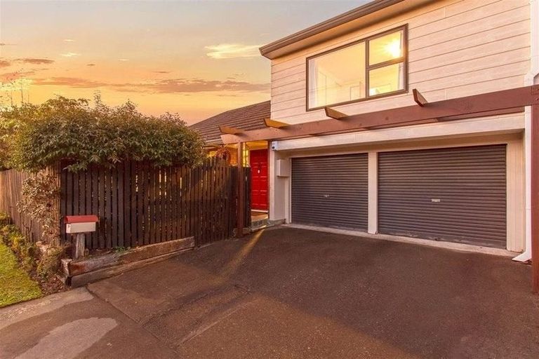 Photo of property in 1/124 Hamilton Avenue, Ilam, Christchurch, 8041