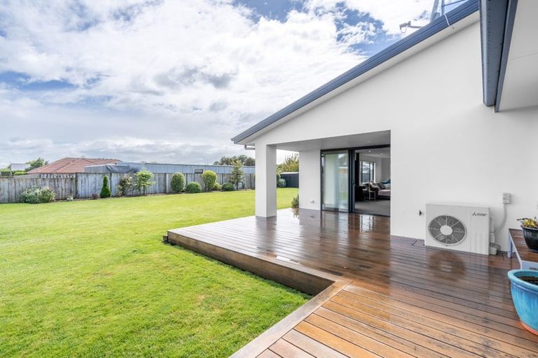 Photo of property in 10 Barker Place, Waikiwi, Invercargill, 9810