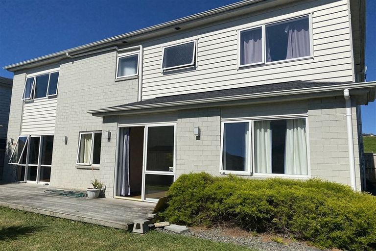 Photo of property in 21d Stamford Crescent, Flat Bush, Auckland, 2019