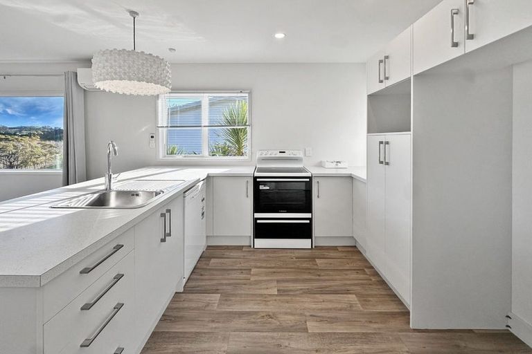 Photo of property in 206b Tawa Road, Kumeu, 0891