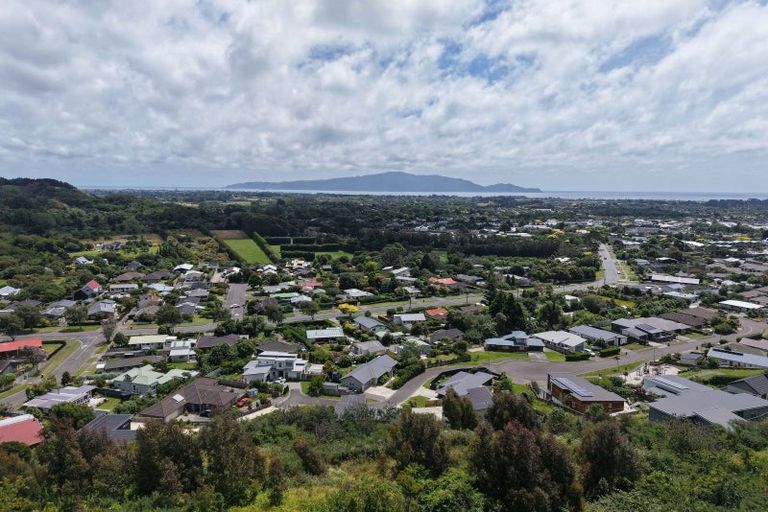 Photo of property in 78-96 Kakariki Grove, Waikanae, 5036