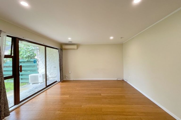 Photo of property in 5/550 Glenfield Road, Glenfield, Auckland, 0629