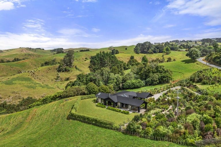 Photo of property in 387 Te Tahi Road, Puketotara, Te Awamutu, 3876