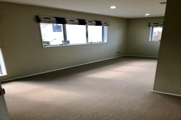 Photo of property in 25a William Souter Street, Forrest Hill, Auckland, 0620