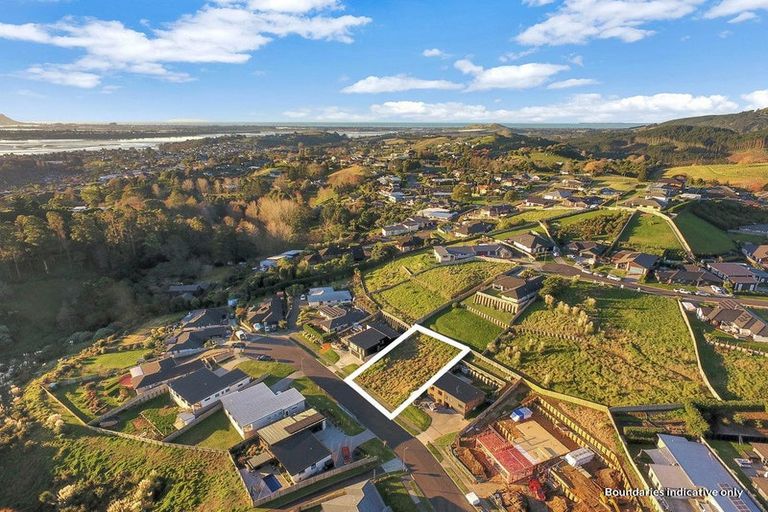 Photo of property in 18 Bob Carter Place, Welcome Bay, Tauranga, 3175