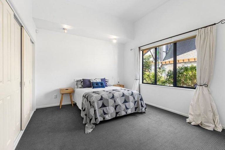 Photo of property in 4 Futuna Close, Karori, Wellington, 6012