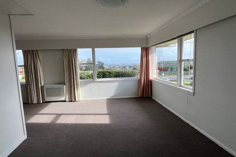 Photo of property in 105 Bleakhouse Road, Howick, Auckland, 2014