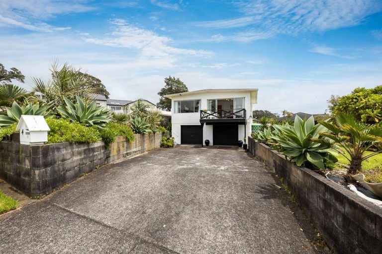 Photo of property in 4 Shearer Drive, Oakura, 4314