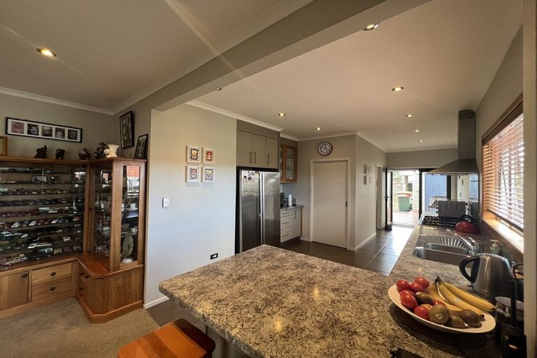 Photo of property in 18 Seymour Street, Waitara, 4320