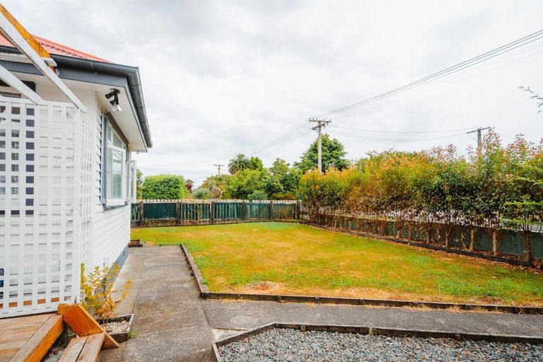 Photo of property in 27 Stanley Street, Levin, 5510