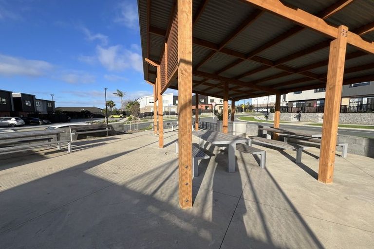 Photo of property in 341 Glengarry Road, Glen Eden, Auckland, 0602