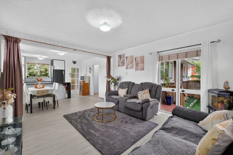 Photo of property in 209b Edmonton Road, Te Atatu South, Auckland, 0610