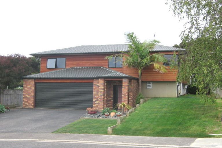 Photo of property in 21 Chedworth Drive, Glenfield, Auckland, 0629