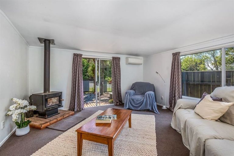 Photo of property in 71 Rawhiti Road, Pukerua Bay, 5026