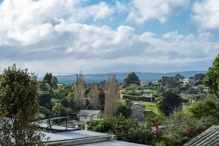 Photo of property in 24 Cedar Terrace, Stanmore Bay, Whangaparaoa, 0932