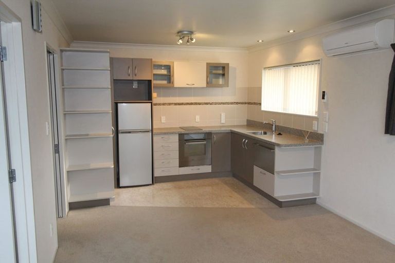 Photo of property in 65 Rhinevale Close, Henderson, Auckland, 0612