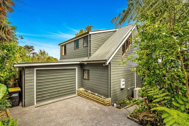 Photo of property in 12 Adams Road, Thornton Bay, Thames, 3575