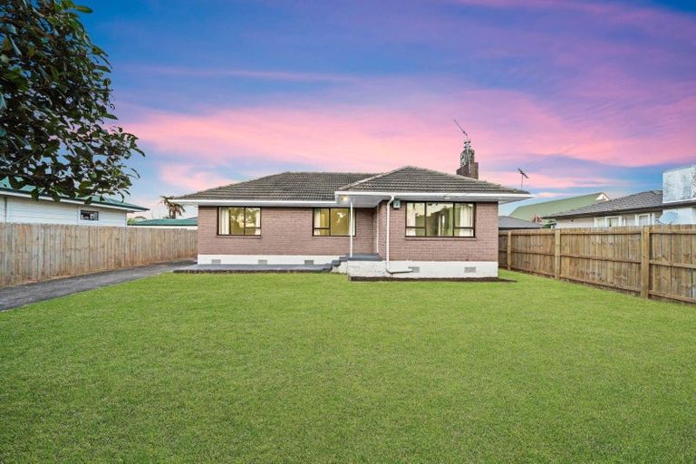 Photo of property in 12 Hunua Road, Papakura, 2110