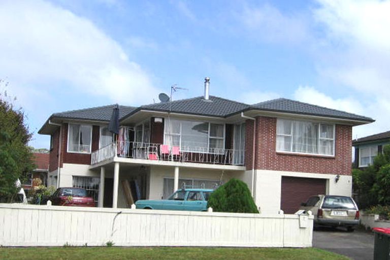 Photo of property in 3 Felgrove Street, Glendene, Auckland, 0602