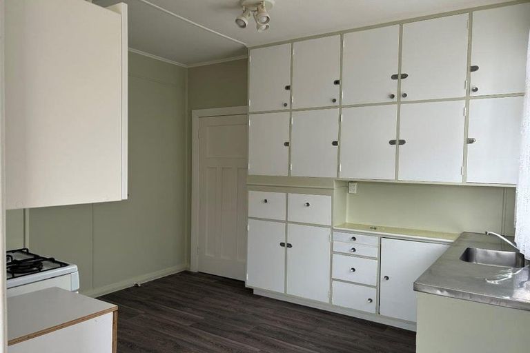 Photo of property in 12 Ellesmere Avenue, Miramar, Wellington, 6022