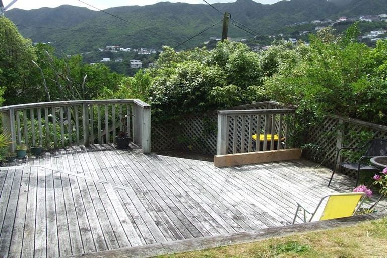Photo of property in 18ab Aplin Terrace, Ngaio, Wellington, 6035