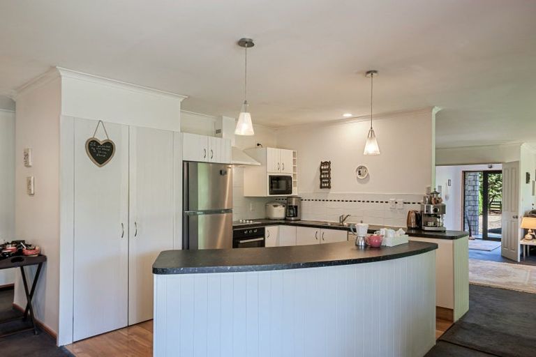 Photo of property in 51 Pohutukawa Drive, Levin, 5571