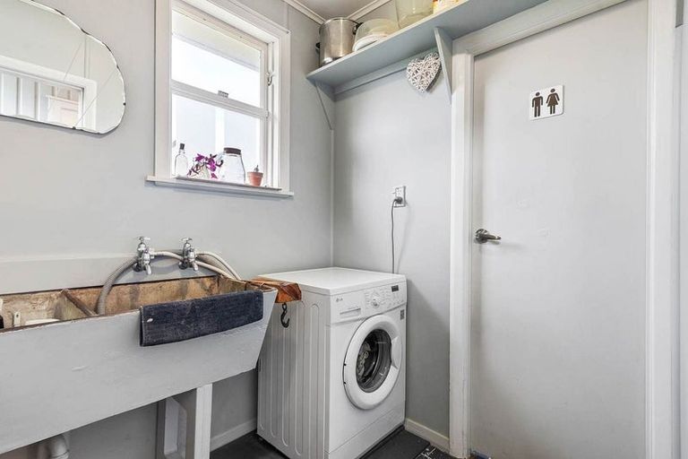 Photo of property in 9 Mavis Place, Beach Haven, Auckland, 0626