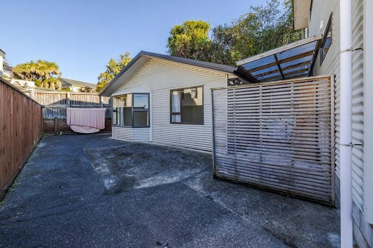 Photo of property in 12 Glen Road, Mornington, Dunedin, 9011